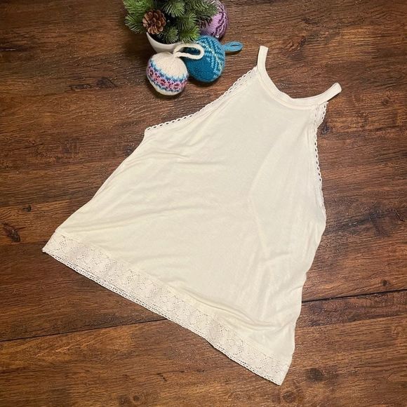 Urban Outfitters | Kimchi Blue White Lace Tank - Picture 1 of 7